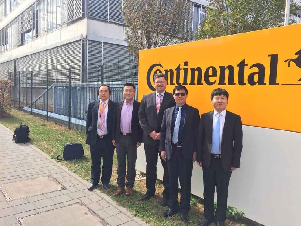 董事长臧志成赴欧洲考察后处置惩罚产品科研前沿手艺（2015-09-23）