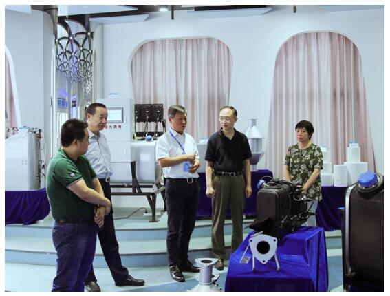 无锡市市场监视管理局常务副局长胡宏一行莅临今年会官网登录入口高科走访调研